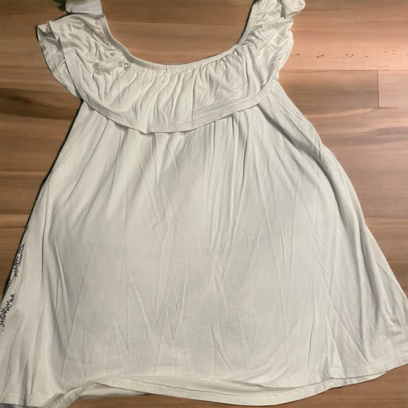 Off the shoulder ivory top - Picture 2 of 5